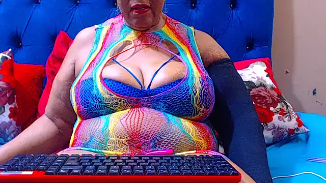 ebonycandy10 online show from November 21, 2025, 4:55 am