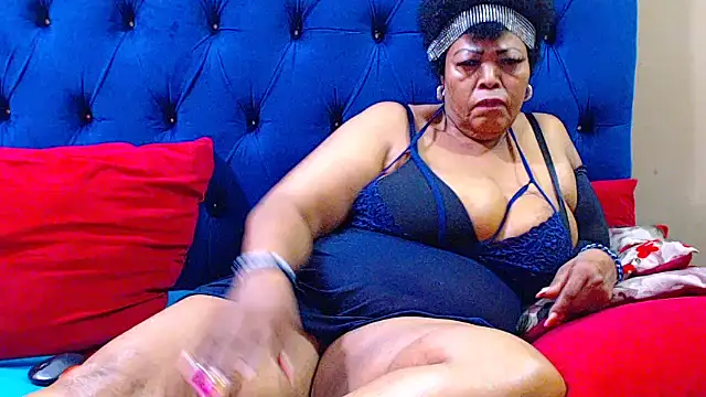 ebonycandy10 online show from April 10, 2026, 7:07 pm