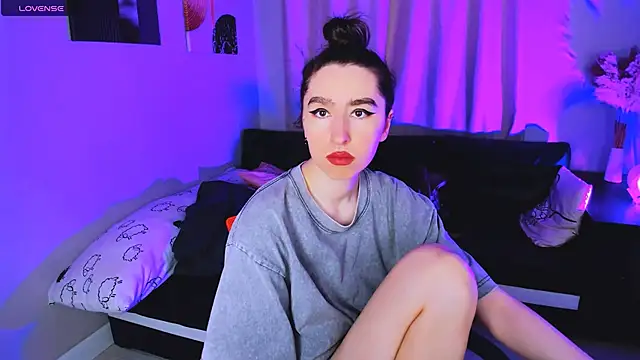 Lily xBabe online show from November 19, 2025, 7:52 am