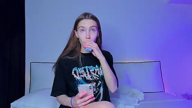 haileyishere online show from March 19, 2025, 7:06 pm