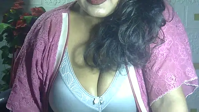 Snapshot of Sexy_komolika chatting on February 25, 2025, 4:42 pm Sexy komolika online show from February 25, 2025, 4:42 pm