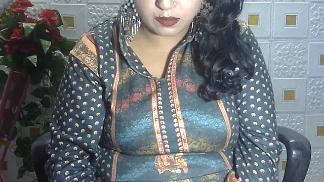 Snapshot of Sexy_komolika chatting on March 4, 2025, 1:17 pm Sexy komolika online show from March 4, 2025, 1:17 pm