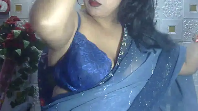 Snapshot of Sexy_komolika chatting on March 6, 2025, 3:35 pm Sexy komolika online show from March 6, 2025, 3:35 pm