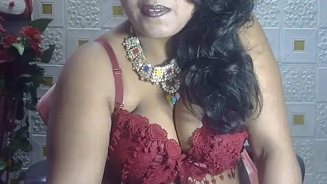 Snapshot of Sexy_komolika chatting on March 12, 2025, 5:17 pm Sexy komolika online show from March 12, 2025, 5:17 pm