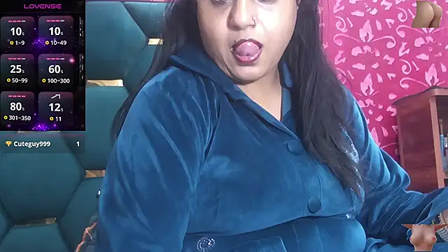 Snapshot of Sexy_komolika chatting on November 21, 2025, 4:05 pm Sexy komolika online show from November 21, 2025, 4:05 pm