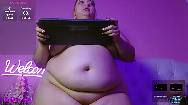 Snapshot of HECATE_23 chatting on February 13, 2025, 1:26 pm HECATE 23 online show from February 13, 2025, 1:26 pm