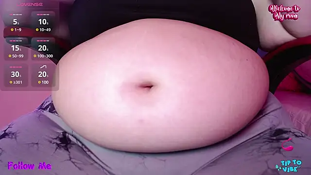 Snapshot of HECATE_23 chatting on February 26, 2025, 4:56 pm HECATE 23 online show from February 26, 2025, 4:56 pm