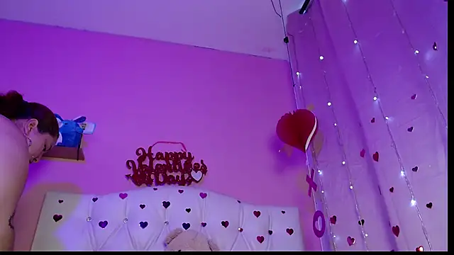 Snapshot of HECATE_23 chatting on February 17, 2026, 3:19 pm HECATE 23 online show from February 17, 2026, 3:19 pm