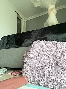 emiss  online show from January 15, 2025, 3:18 pm