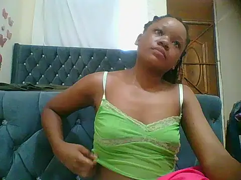 HotJeylee online show from November 12, 2025, 10:48 am