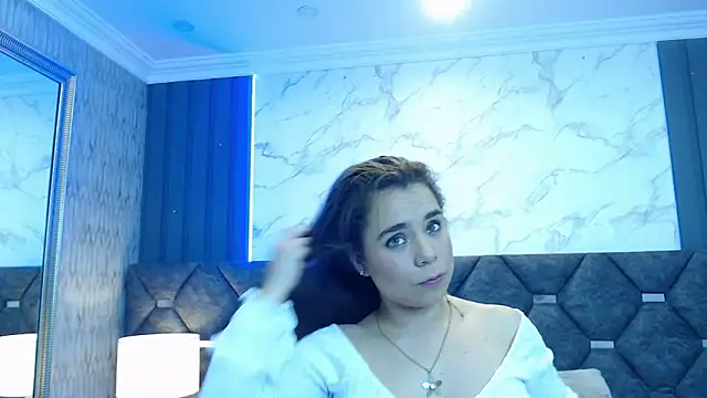 ThaniaJones online show from March 13, 2025, 12:02 pm