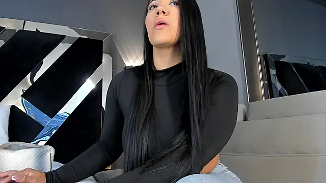Snapshot of PaulinaDuarte chatting on May 28, 2026, 11:40 am PaulinaDuarte online show from May 28, 2026, 11:40 am