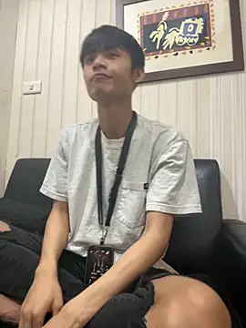 mumuowl online show from November 8, 2025, 3:56 pm