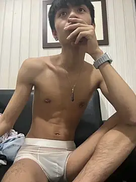 mumuowl online show from November 18, 2025, 4:11 pm