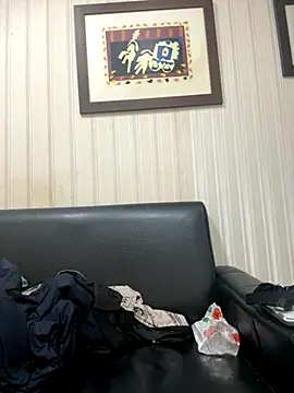 mumuowl online show from November 24, 2025, 7:35 pm