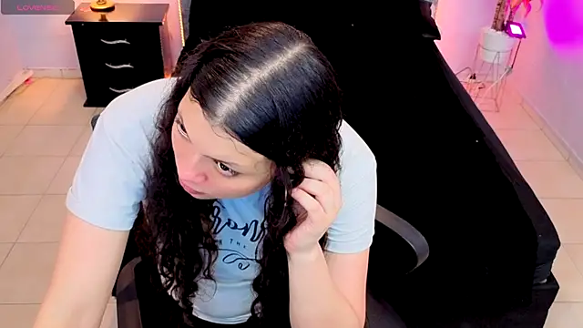 Snapshot of Lana_stone_ chatting on October 23, 2025, 3:17 am Lana stone online show from October 23, 2025, 3:17 am