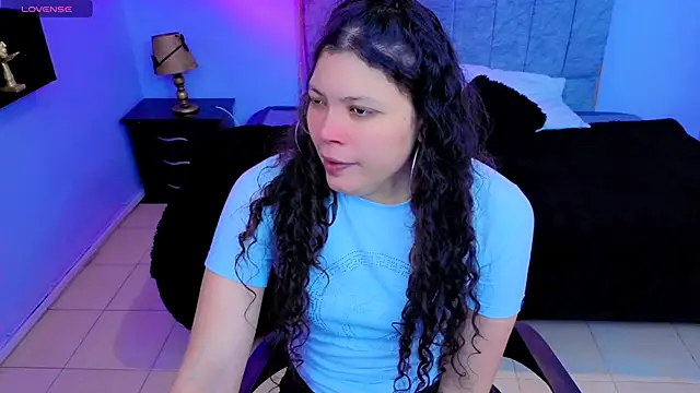 Snapshot of Lana_stone_ chatting on October 28, 2025, 3:43 am Lana stone online show from October 28, 2025, 3:43 am