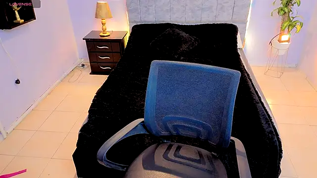 Snapshot of Lana_stone_ chatting on November 9, 2025, 3:27 am Lana stone online show from November 9, 2025, 3:27 am