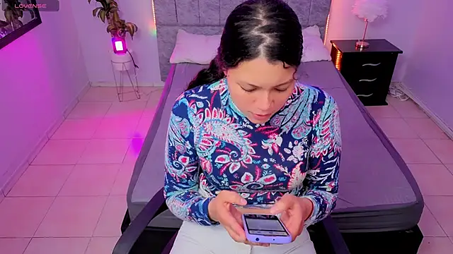 Snapshot of Lana_stone_ chatting on December 20, 2025, 3:13 am Lana stone online show from December 20, 2025, 3:13 am