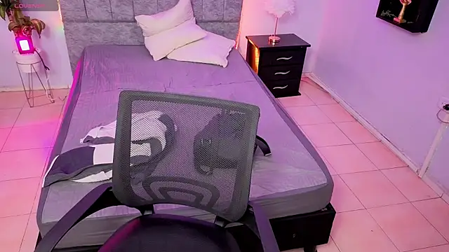 Snapshot of Lana_stone_ chatting on December 21, 2025, 3:35 am Lana stone online show from December 21, 2025, 3:35 am