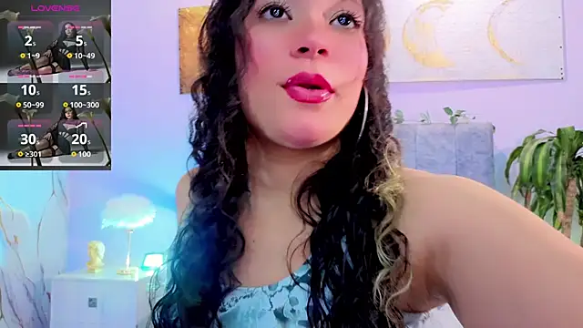 Lana stone  online show from April 19, 2026, 4:01 am