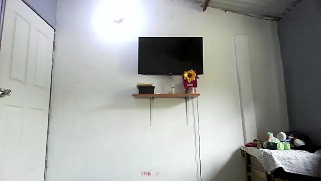 Snapshot of linzeysmith4 chatting on June 10, 2026, 7:02 pm linzeysmith4 online show from June 10, 2026, 7:02 pm