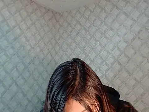 Emma-Wilson online show from March 17, 2026, 4:06 am