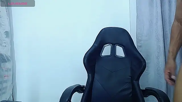 Snapshot of Jordan_Gomez_ chatting on November 29, 2025, 10:40 am Jordan Gomez online show from November 29, 2025, 10:40 am