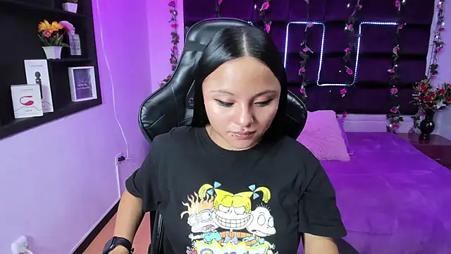 sweelanna   online show from January 22, 2025, 6:42 am