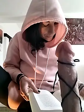 freyamoret online show from February 28, 2025, 2:31 pm