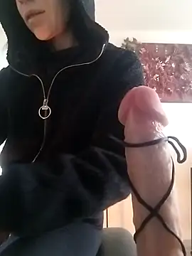 freyamoret online show from March 6, 2025, 2:40 pm