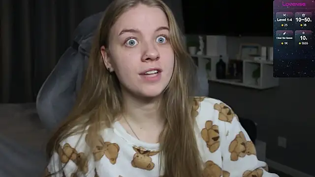 Snapshot of candy_maggie chatting on January 19, 2025, 5:49 pm candy maggie online show from January 19, 2025, 5:49 pm