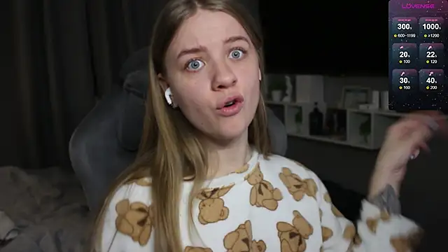 Snapshot of candy_maggie chatting on January 20, 2025, 5:27 pm candy maggie online show from January 20, 2025, 5:27 pm