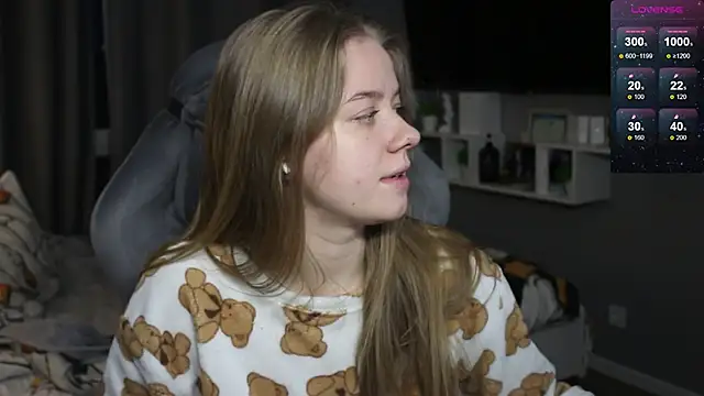 Snapshot of candy_maggie chatting on January 21, 2025, 2:26 pm candy maggie online show from January 21, 2025, 2:26 pm