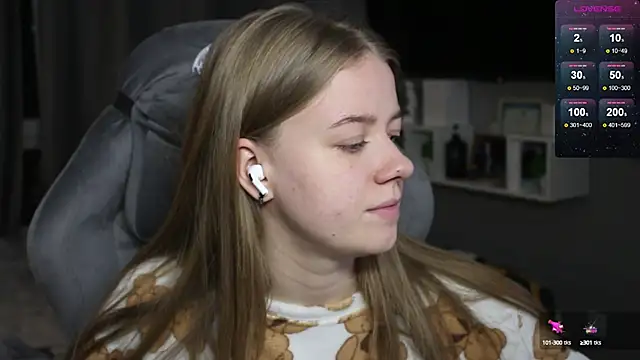 Snapshot of candy_maggie chatting on January 21, 2025, 5:30 pm candy maggie online show from January 21, 2025, 5:30 pm