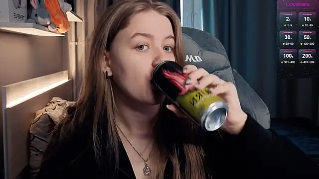 Snapshot of candy_maggie chatting on January 27, 2025, 11:32 am candy maggie online show from January 27, 2025, 11:32 am