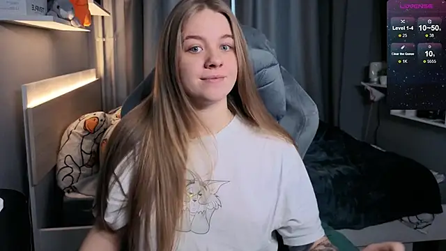 Snapshot of candy_maggie chatting on February 12, 2025, 12:22 pm candy maggie online show from February 12, 2025, 12:22 pm