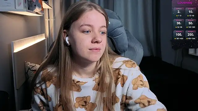 Snapshot of candy_maggie chatting on March 11, 2025, 1:01 pm candy maggie online show from March 11, 2025, 1:01 pm