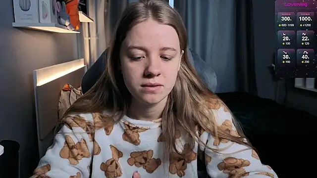 Snapshot of candy_maggie chatting on March 14, 2025, 9:03 am candy maggie online show from March 14, 2025, 9:03 am