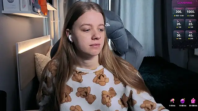 Snapshot of candy_maggie chatting on March 14, 2025, 12:07 pm candy maggie online show from March 14, 2025, 12:07 pm