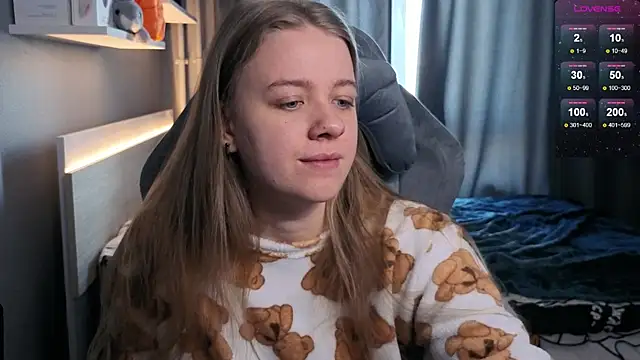 Snapshot of candy_maggie chatting on March 17, 2025, 11:42 am candy maggie online show from March 17, 2025, 11:42 am