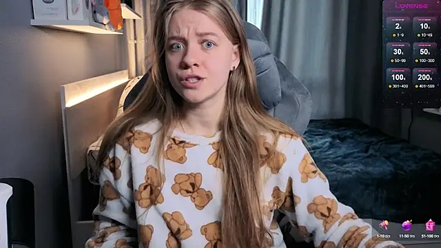 Snapshot of candy_maggie chatting on March 18, 2025, 12:47 pm candy maggie online show from March 18, 2025, 12:47 pm