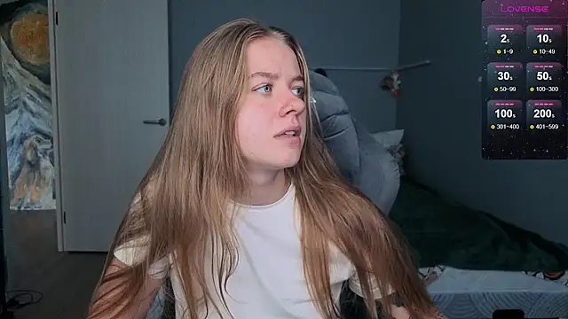 Snapshot of candy_maggie chatting on September 9, 2025, 8:03 am candy maggie online show from September 9, 2025, 8:03 am