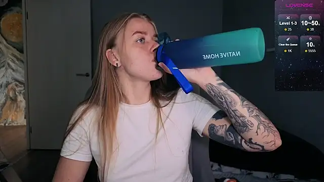 Snapshot of candy_maggie chatting on September 16, 2025, 7:42 am candy maggie online show from September 16, 2025, 7:42 am