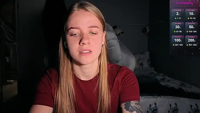 Snapshot of candy_maggie chatting on September 19, 2025, 6:30 pm candy maggie online show from September 19, 2025, 6:30 pm