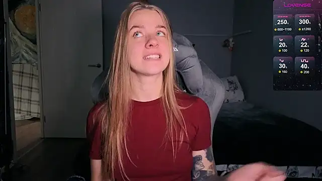 Snapshot of candy_maggie chatting on September 20, 2025, 12:17 pm candy maggie online show from September 20, 2025, 12:17 pm