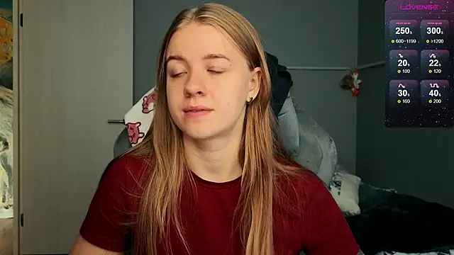 Snapshot of candy_maggie chatting on September 23, 2025, 8:28 am candy maggie online show from September 23, 2025, 8:28 am