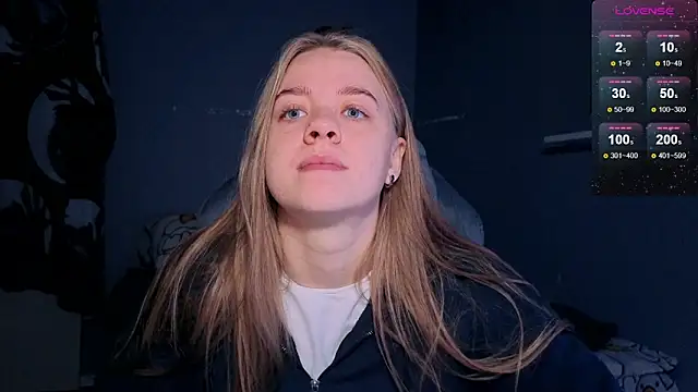 Snapshot of candy_maggie chatting on September 28, 2025, 5:29 pm candy maggie online show from September 28, 2025, 5:29 pm