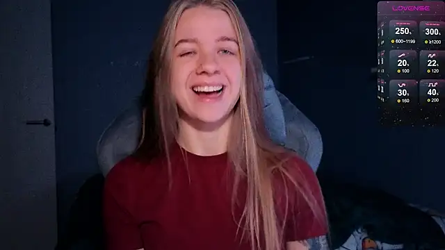 Snapshot of candy_maggie chatting on October 2, 2025, 6:04 pm candy maggie online show from October 2, 2025, 6:04 pm