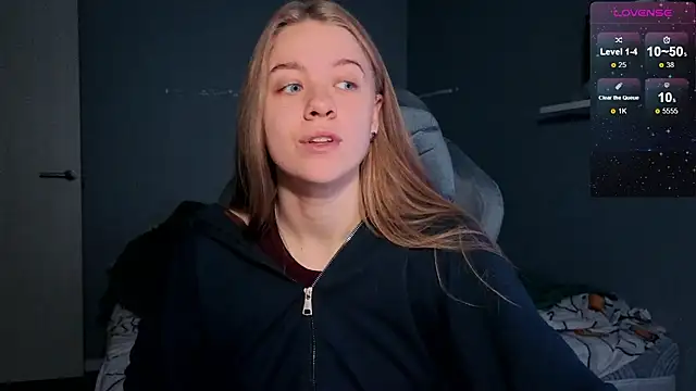 Snapshot of candy_maggie chatting on October 21, 2025, 2:18 pm candy maggie online show from October 21, 2025, 2:18 pm